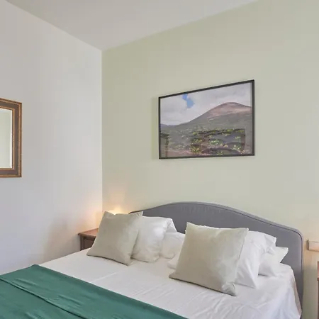 Vino, Altos - Heated Pool, Ac, Panorama Sea Views * Playa Blanca (Lanzarote)